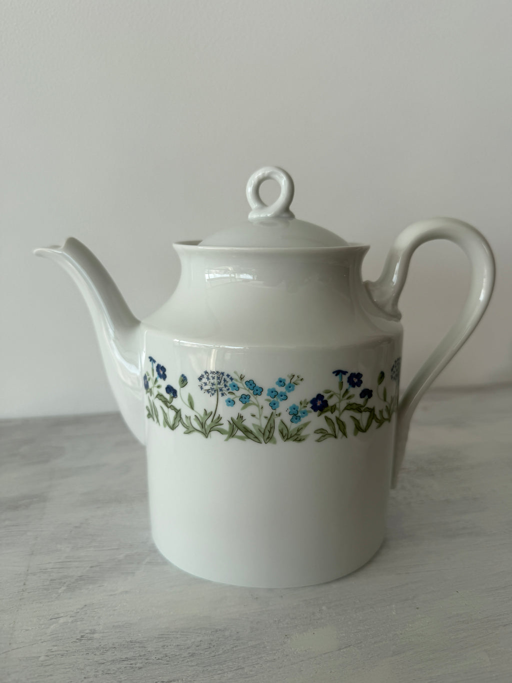 Teiera Richard Ginori vintage con decoro floreale blu