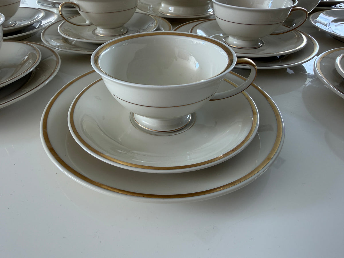 Tazza e piattino Rosenthal Winifred in porcellana avorio con bordo oro