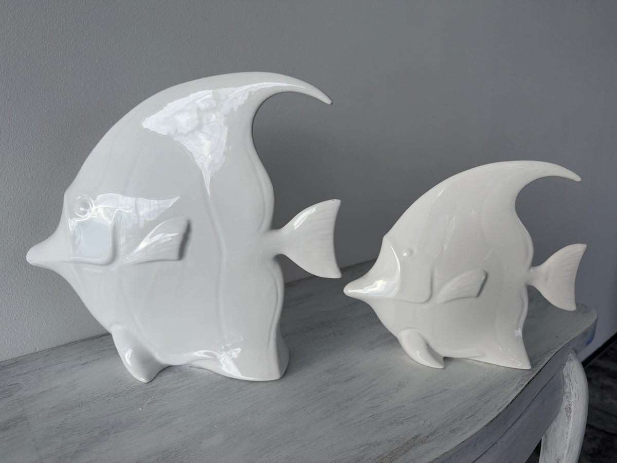 Coppia di Pesci Decorativi in Ceramica Bianca