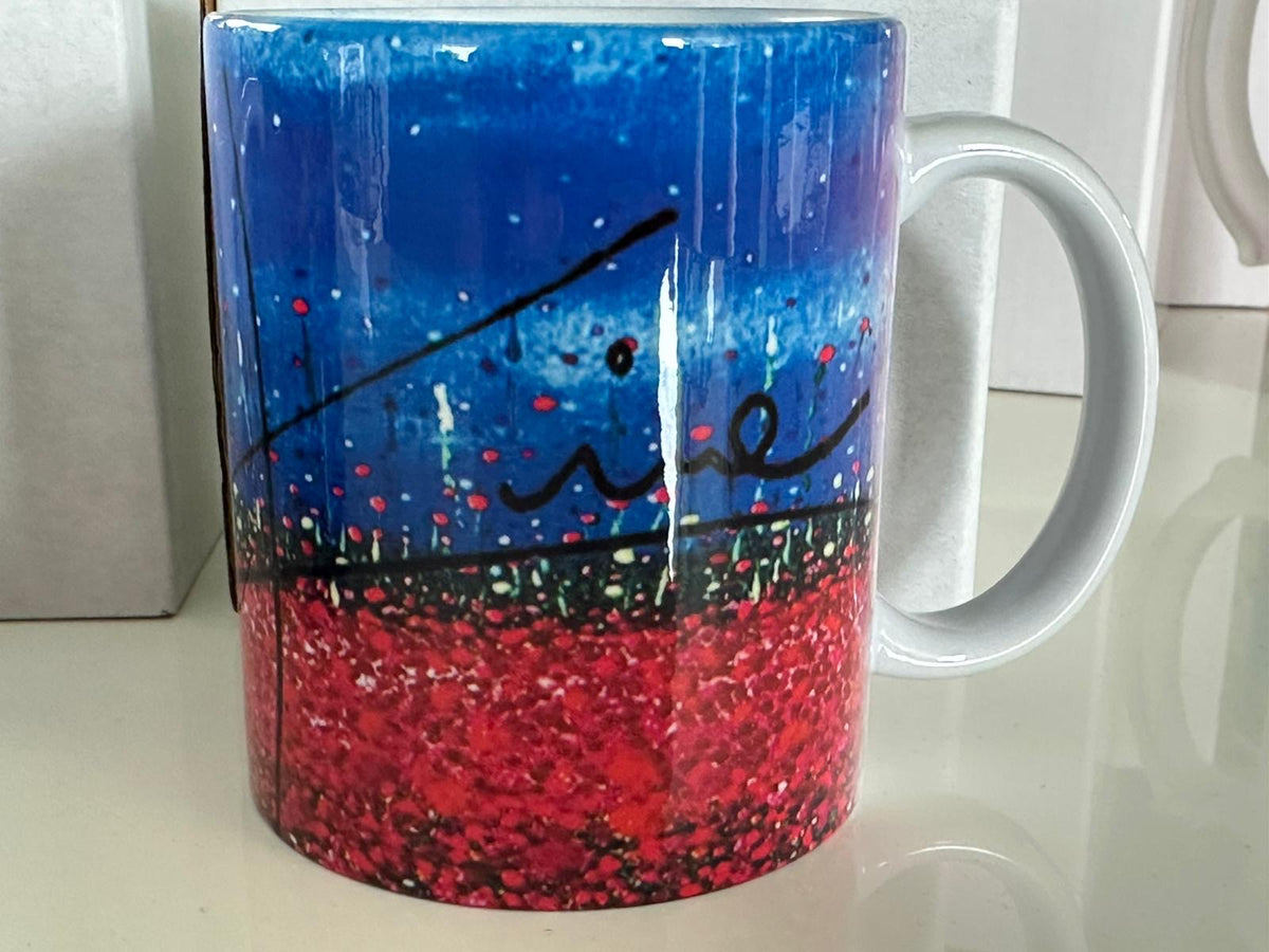 Tazza decorata con stampa blu e rossa
